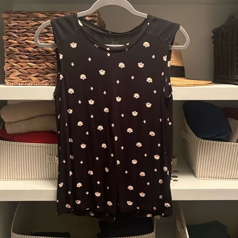 Loft shirt size small